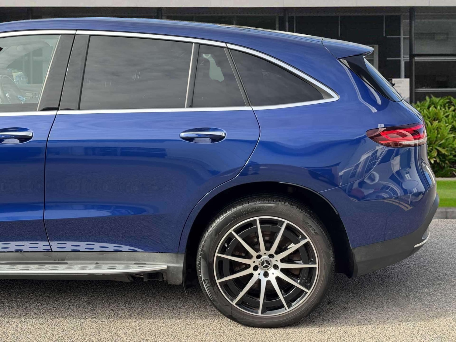 Used Mercedes-Benz EQC 2021 for sale - 77348139: Photo 3