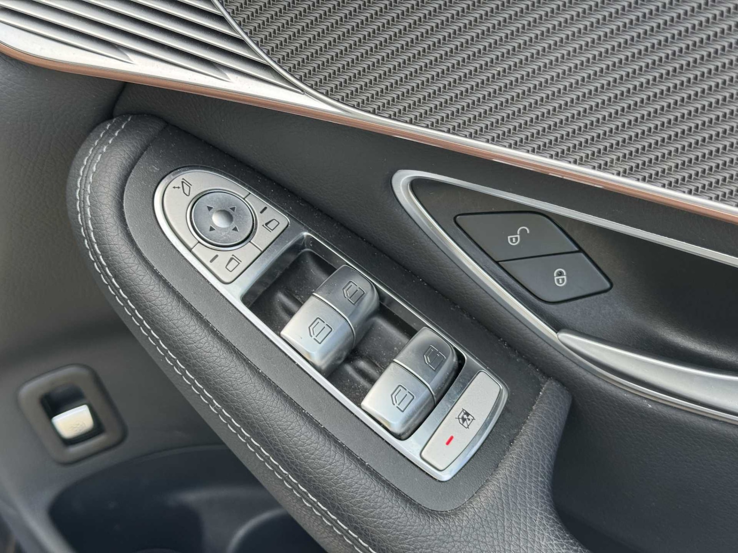 Used Mercedes-Benz EQC 2021 for sale - 77348139: Photo 32