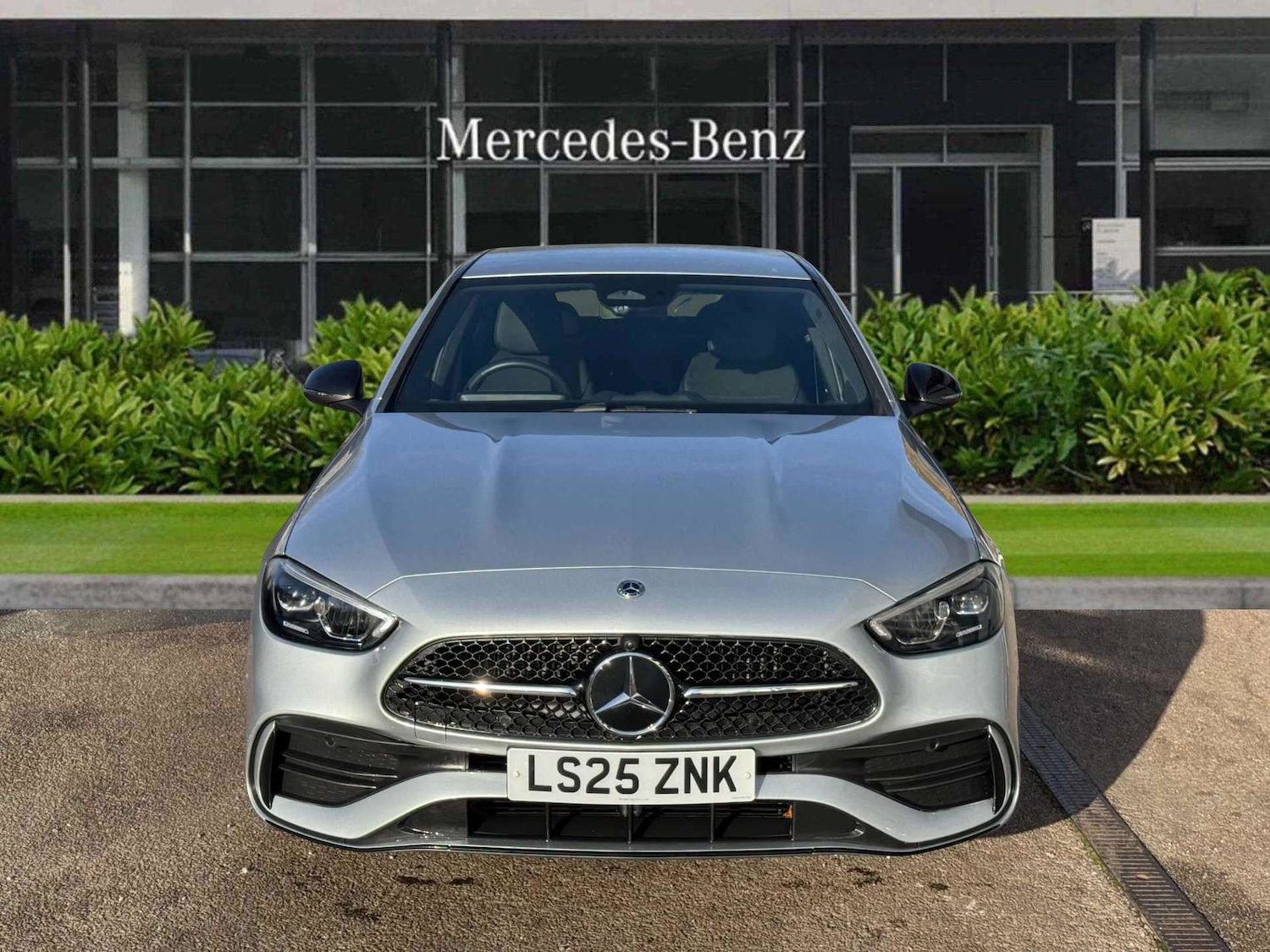 Used Mercedes-Benz C Class 2025 for sale - 76668950: Photo 2