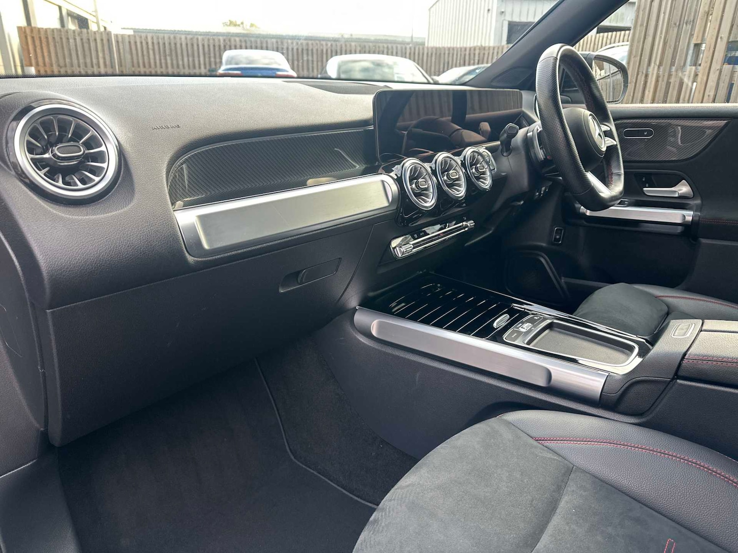 Used Mercedes-Benz GLB 2024 for sale - 76515657: Photo 14