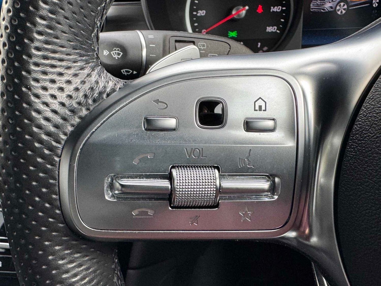 Used Mercedes-Benz GLC 2022 for sale - 76390736: Photo 34