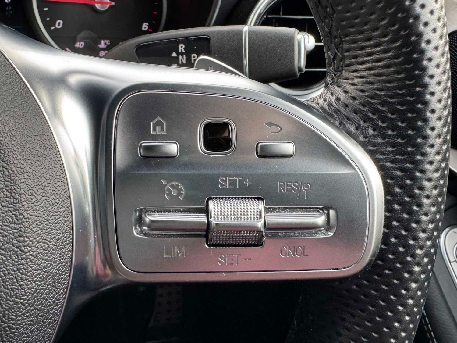 Used Mercedes-Benz GLC 2022 for sale - 76390736: Photo 35