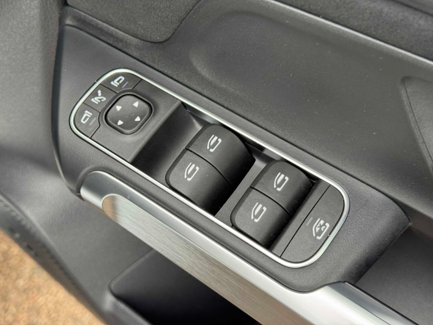 Used Mercedes-Benz EQB 2025 for sale - 77565766: Photo 30