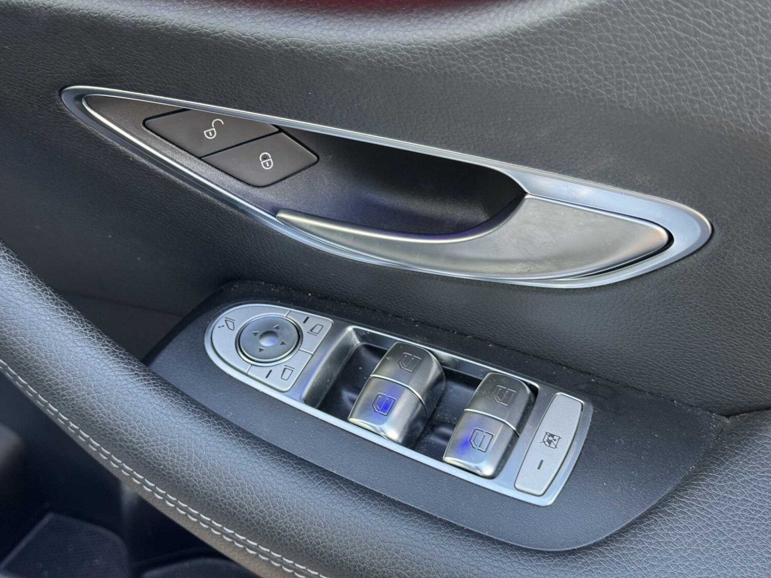 Used Mercedes-Benz E Class 2020 for sale - 75917898: Photo 31