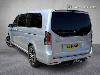 Used Mercedes-Benz V-Class 2024 for sale - 79556311: Photo