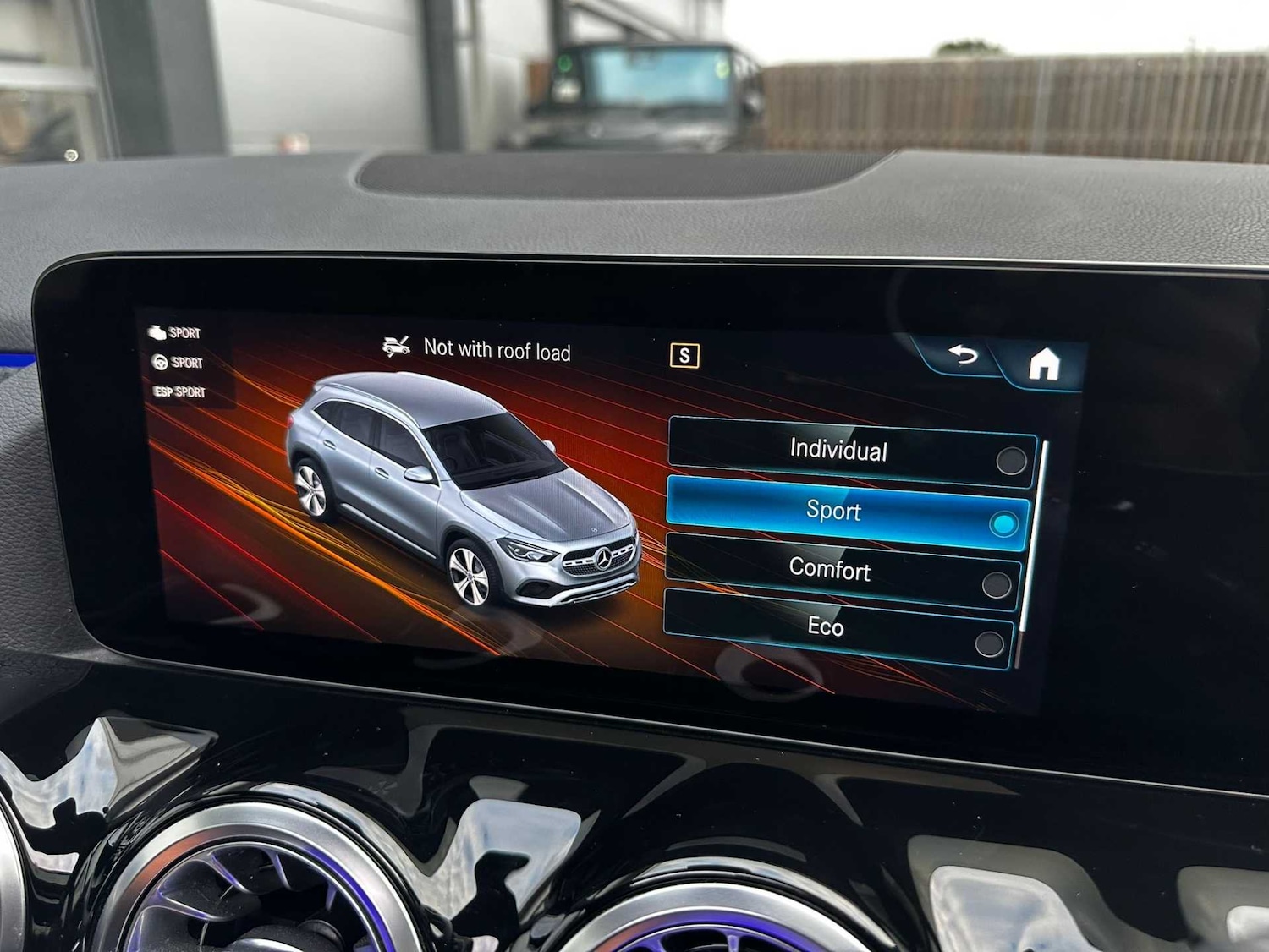 Used Mercedes-Benz GLA 2021 for sale - 76668930: Photo 28