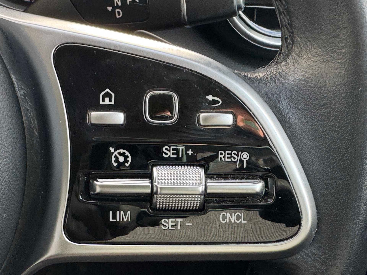 Used Mercedes-Benz GLC 2020 for sale - 76774075: Photo 35