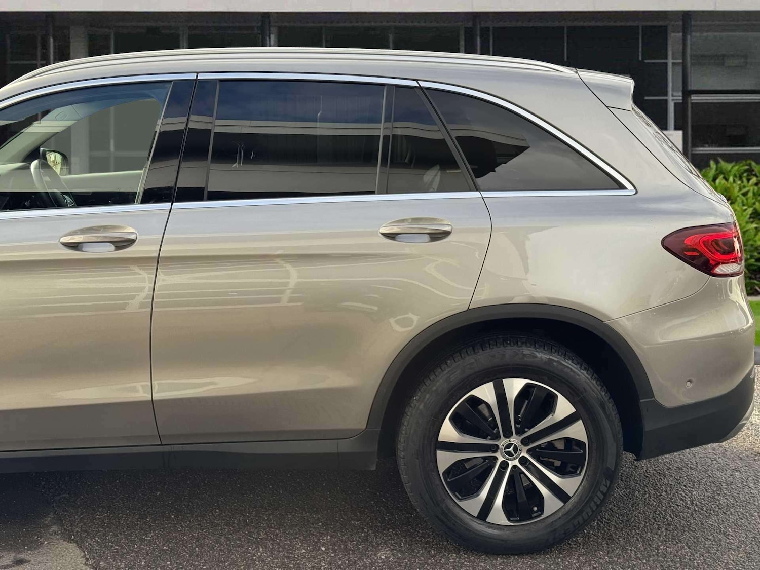 Used Mercedes-Benz GLC 2020 for sale - 76774075: Photo 6