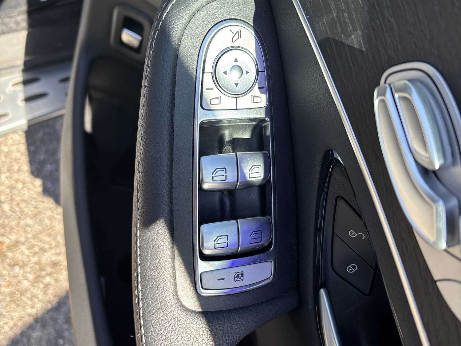 Used Mercedes-Benz GLC 2022 for sale - 78023948: Photo 28