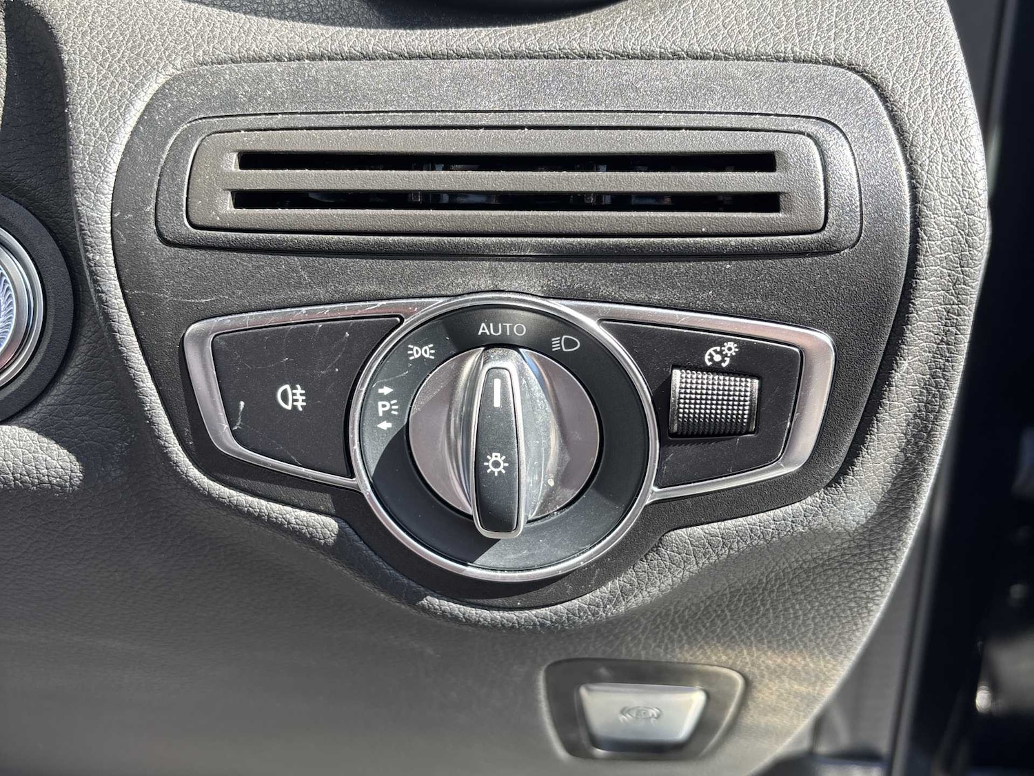 Used Mercedes-Benz GLC 2022 for sale - 78023948: Photo 30