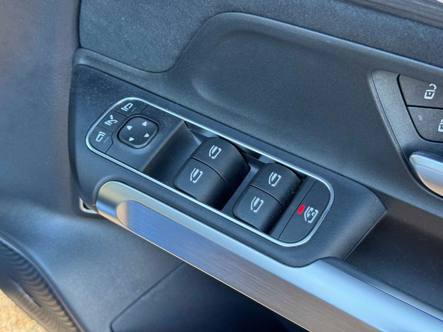 Used Mercedes-Benz EQB for sale - 77000267: Photo 30