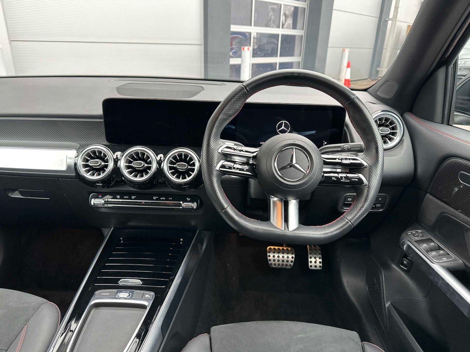 Used Mercedes-Benz GLB 2024 for sale - 76515598: Photo 12