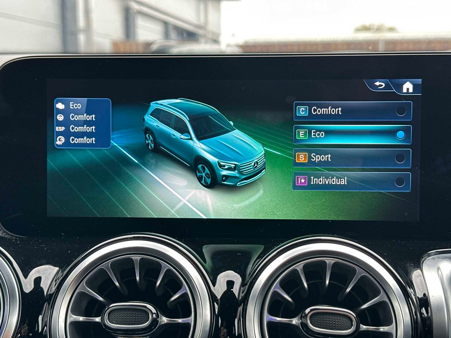 Used Mercedes-Benz GLB 2024 for sale - 76515598: Photo 34