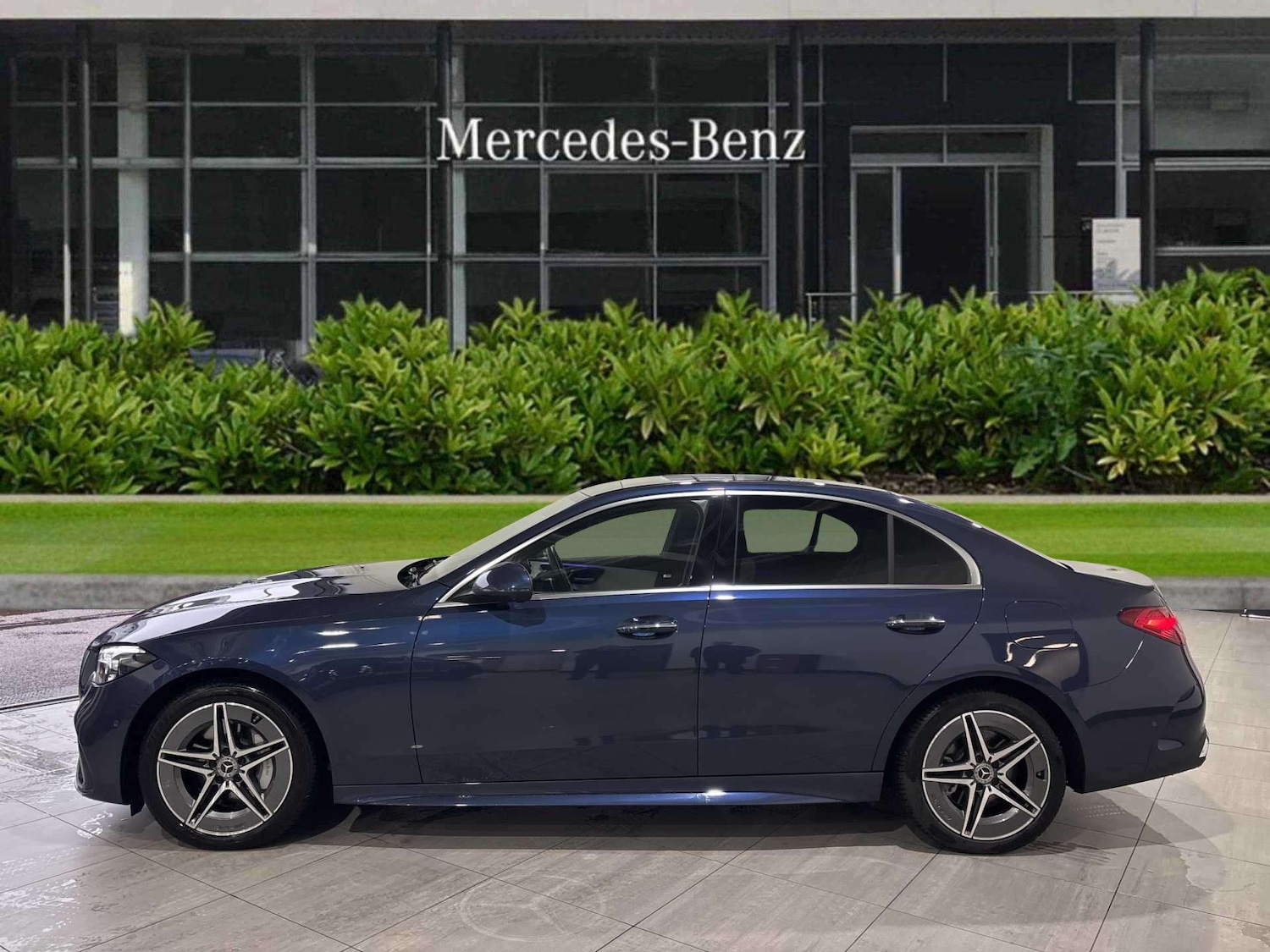 Used Mercedes-Benz C Class 2024 for sale - 76943489: Photo 3