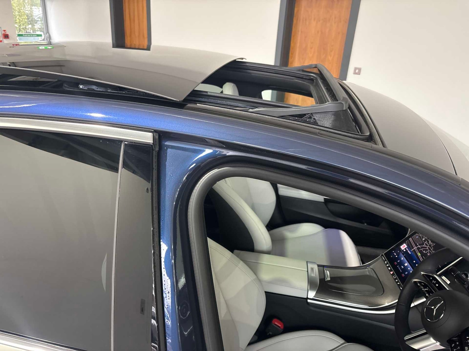 Used Mercedes-Benz C Class 2024 for sale - 76943489: Photo 30