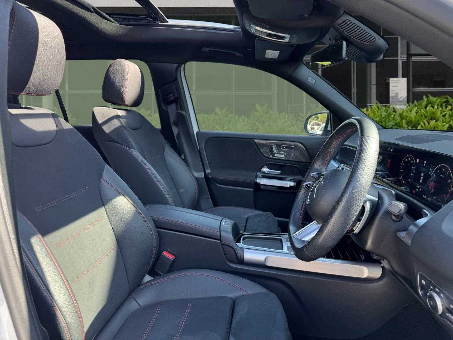 Used Mercedes-Benz GLB 2024 for sale - 76515502: Photo 29