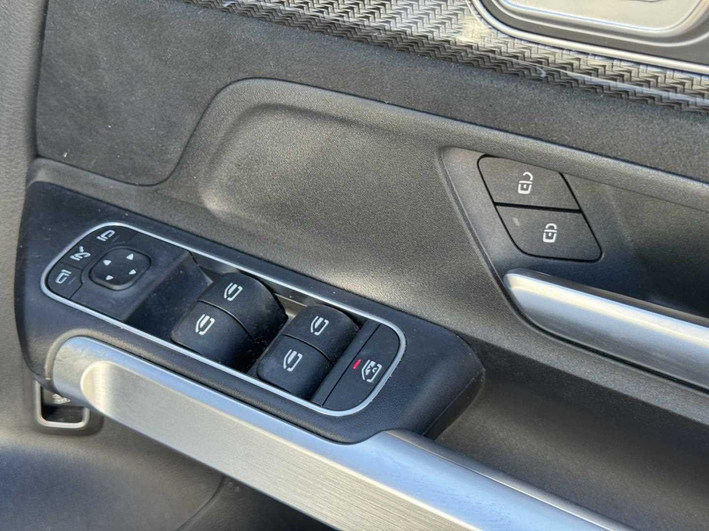 Used Mercedes-Benz GLB 2024 for sale - 76515502: Photo 32