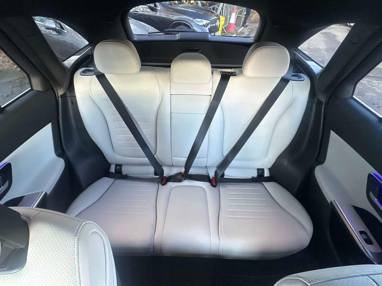 Used Mercedes-Benz GLC 2023 for sale - 76624699: Photo 17