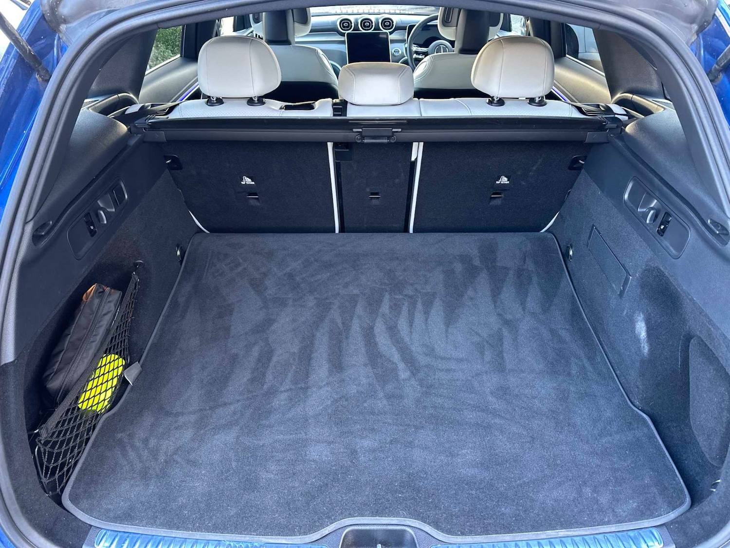 Used Mercedes-Benz GLC 2023 for sale - 76624699: Photo 18