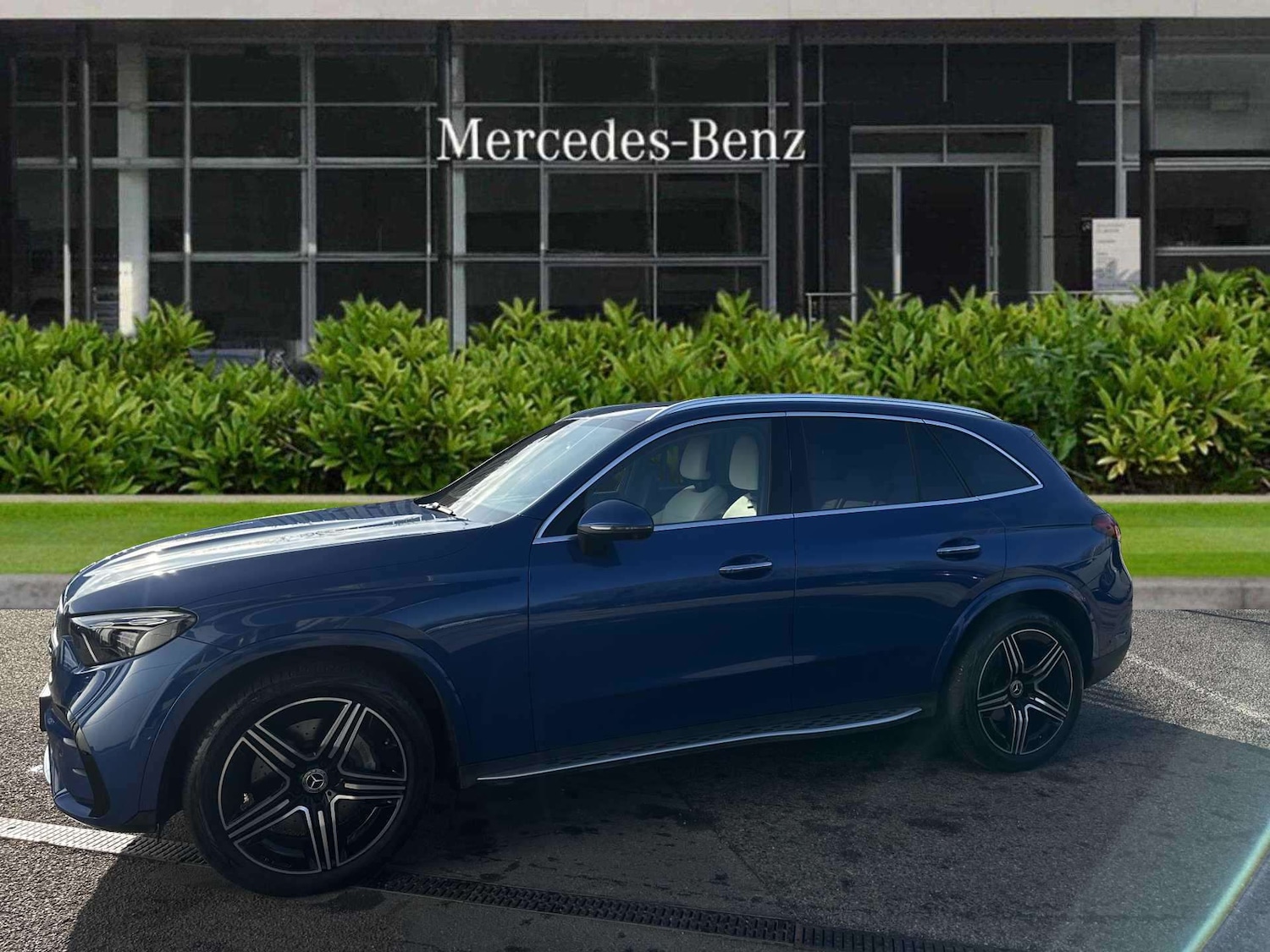 Used Mercedes-Benz GLC 2023 for sale - 76624699: Photo 5