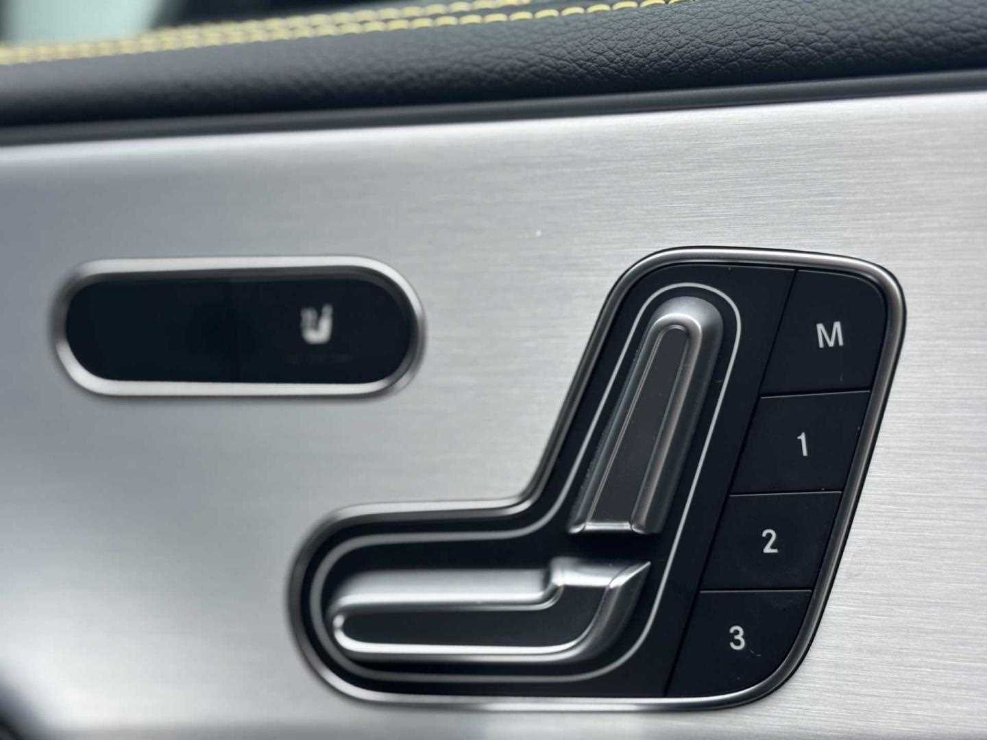 Used Mercedes-Benz A-Class for sale - 77000323: Photo 27