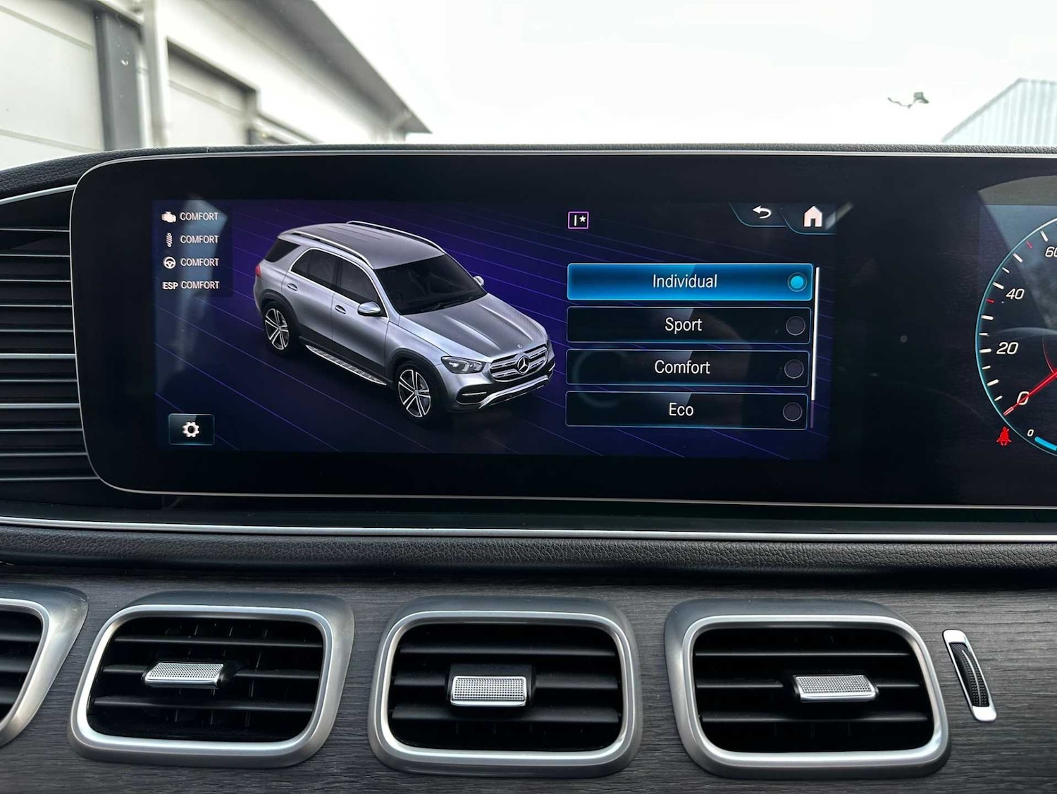 Used Mercedes-Benz GLE 2021 for sale - 76501891: Photo 28