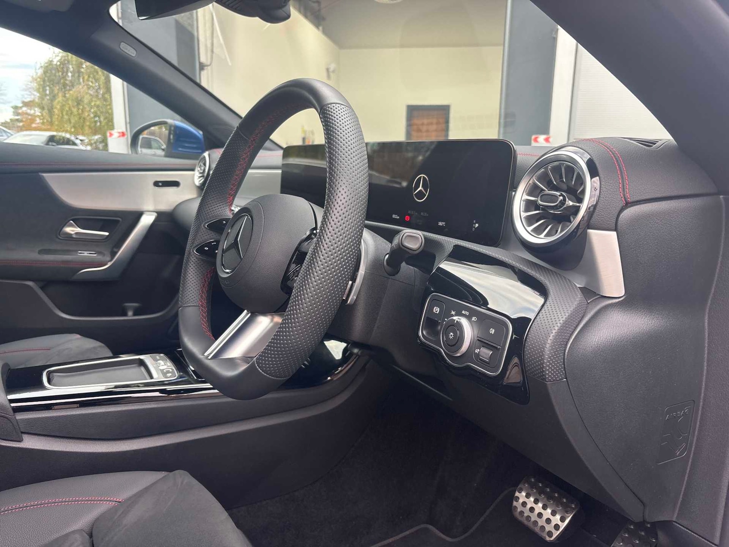 Used Mercedes-Benz CLA 2025 for sale - 76460250: Photo 11