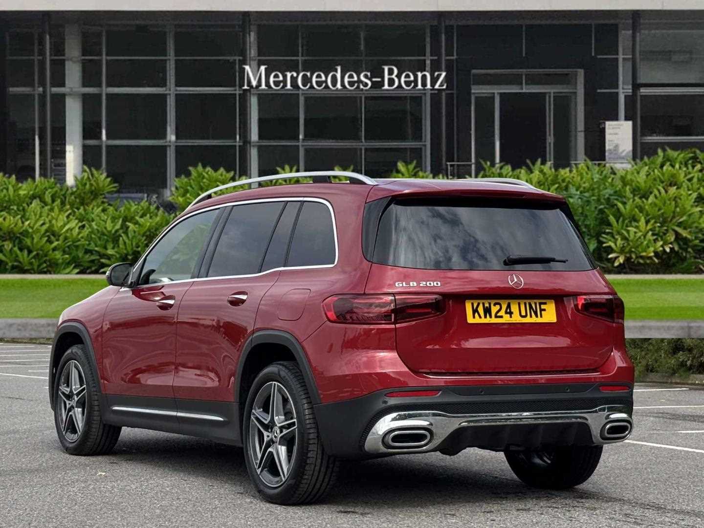 Used Mercedes-Benz GLB 2024 for sale - 77232984: Photo 2