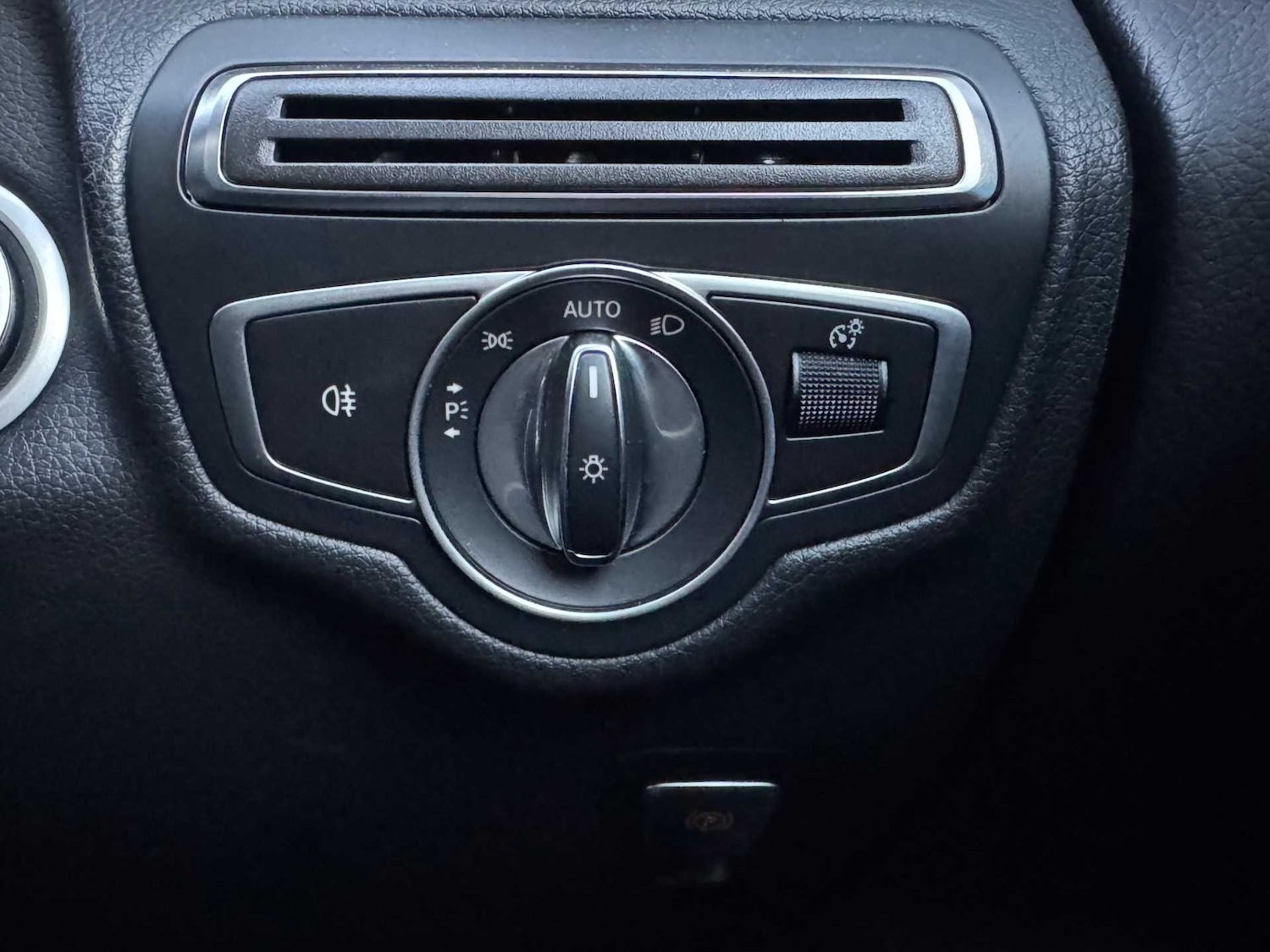 Used Mercedes-Benz GLC 2018 for sale - 76967732: Photo 20