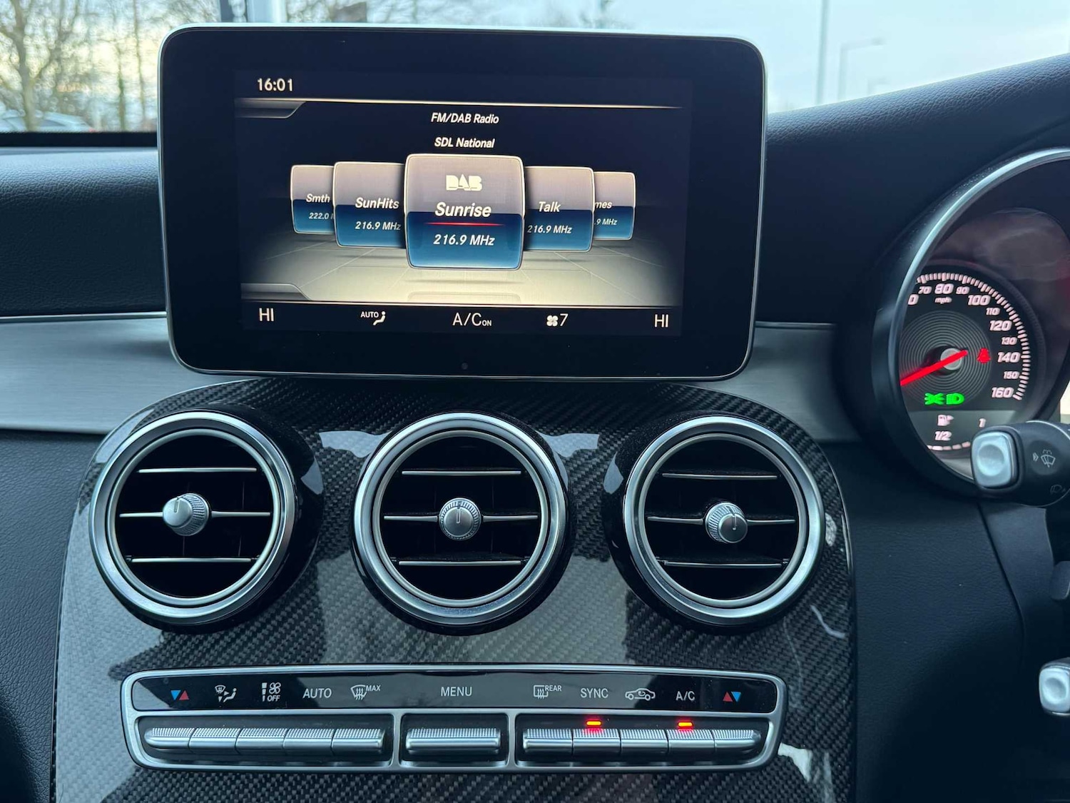 Used Mercedes-Benz GLC 2018 for sale - 76967732: Photo 28