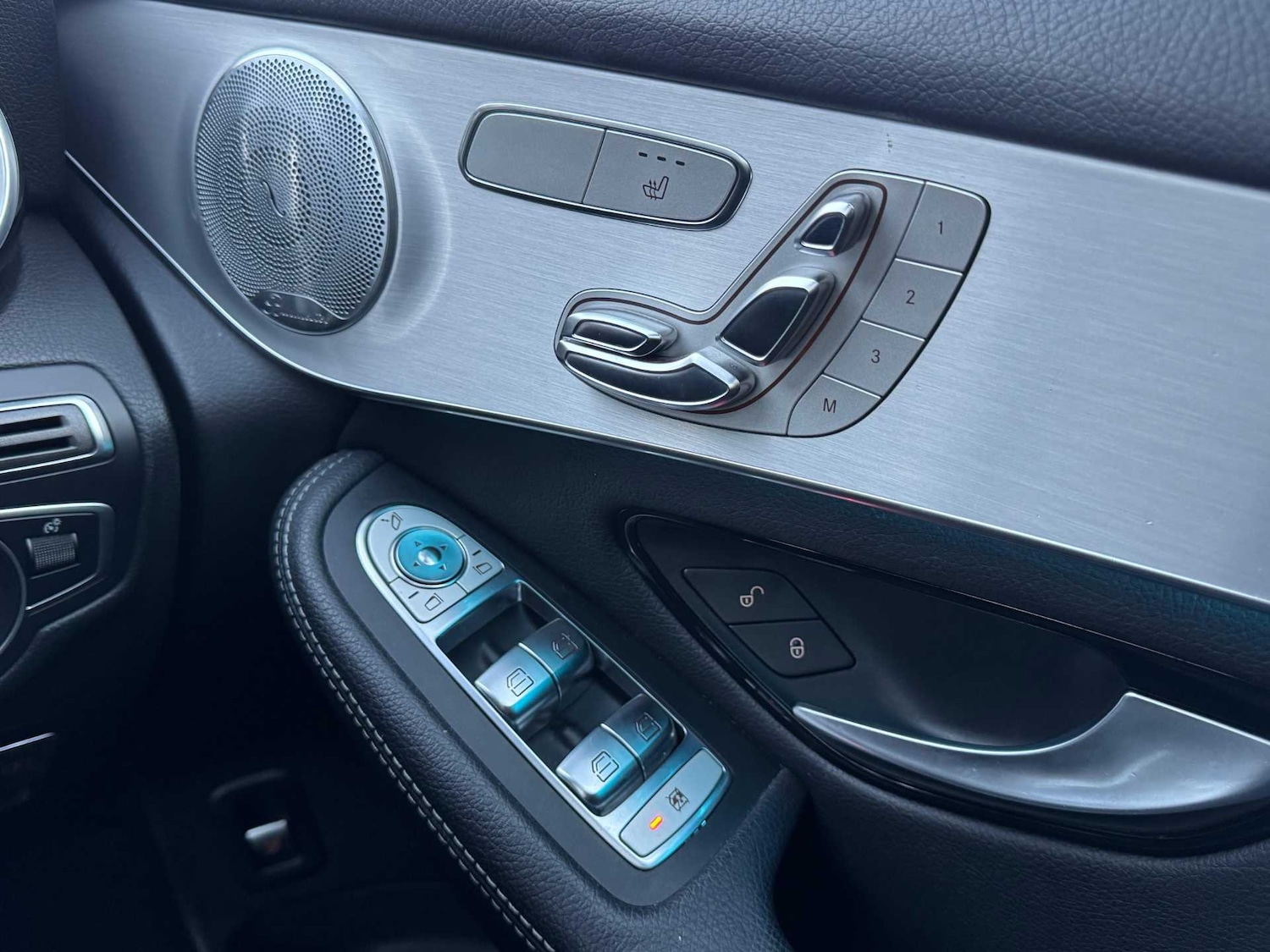 Used Mercedes-Benz GLC 2018 for sale - 76967732: Photo 33