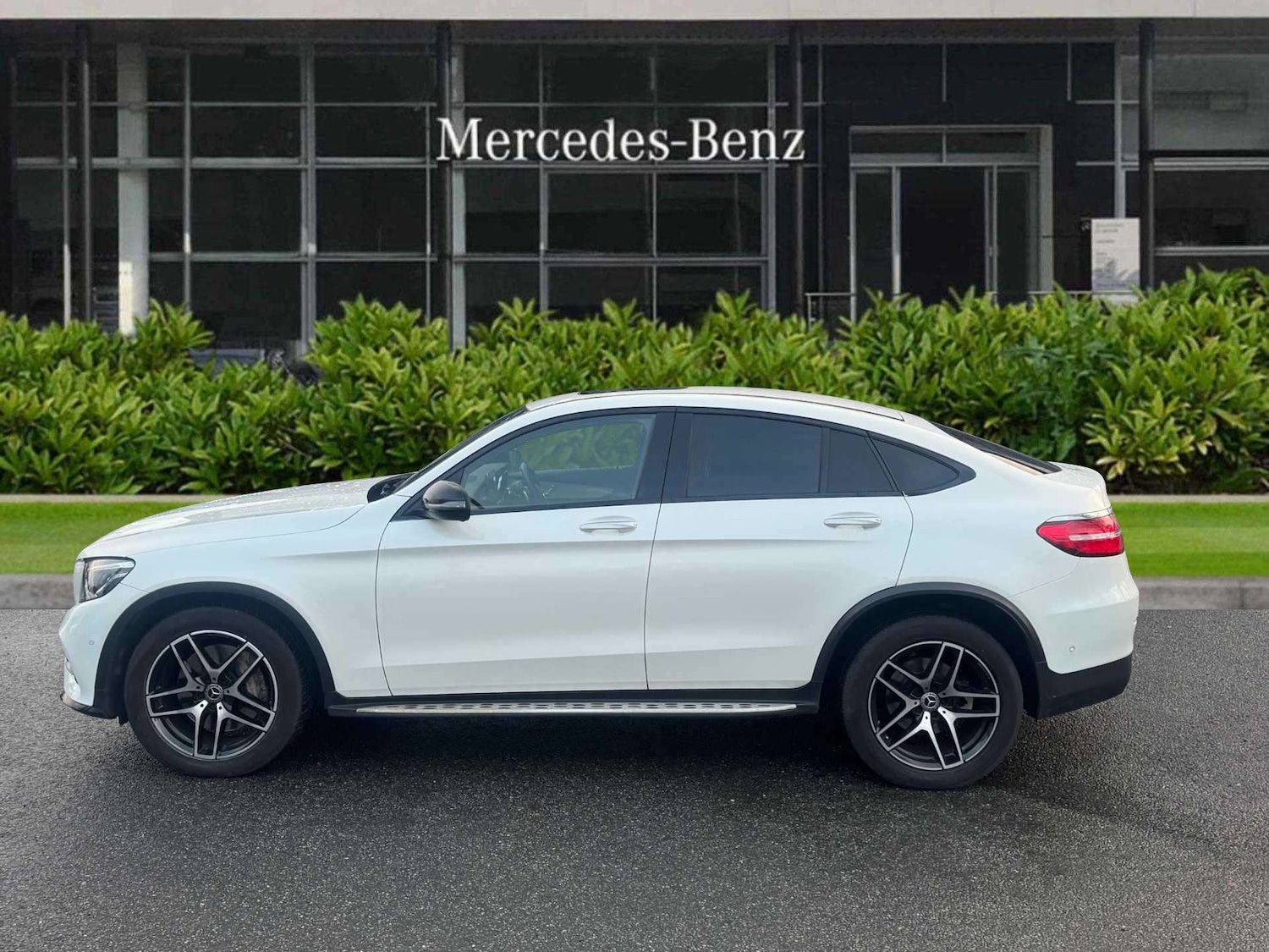 Used Mercedes-Benz GLC 2018 for sale - 76967732: Photo 6