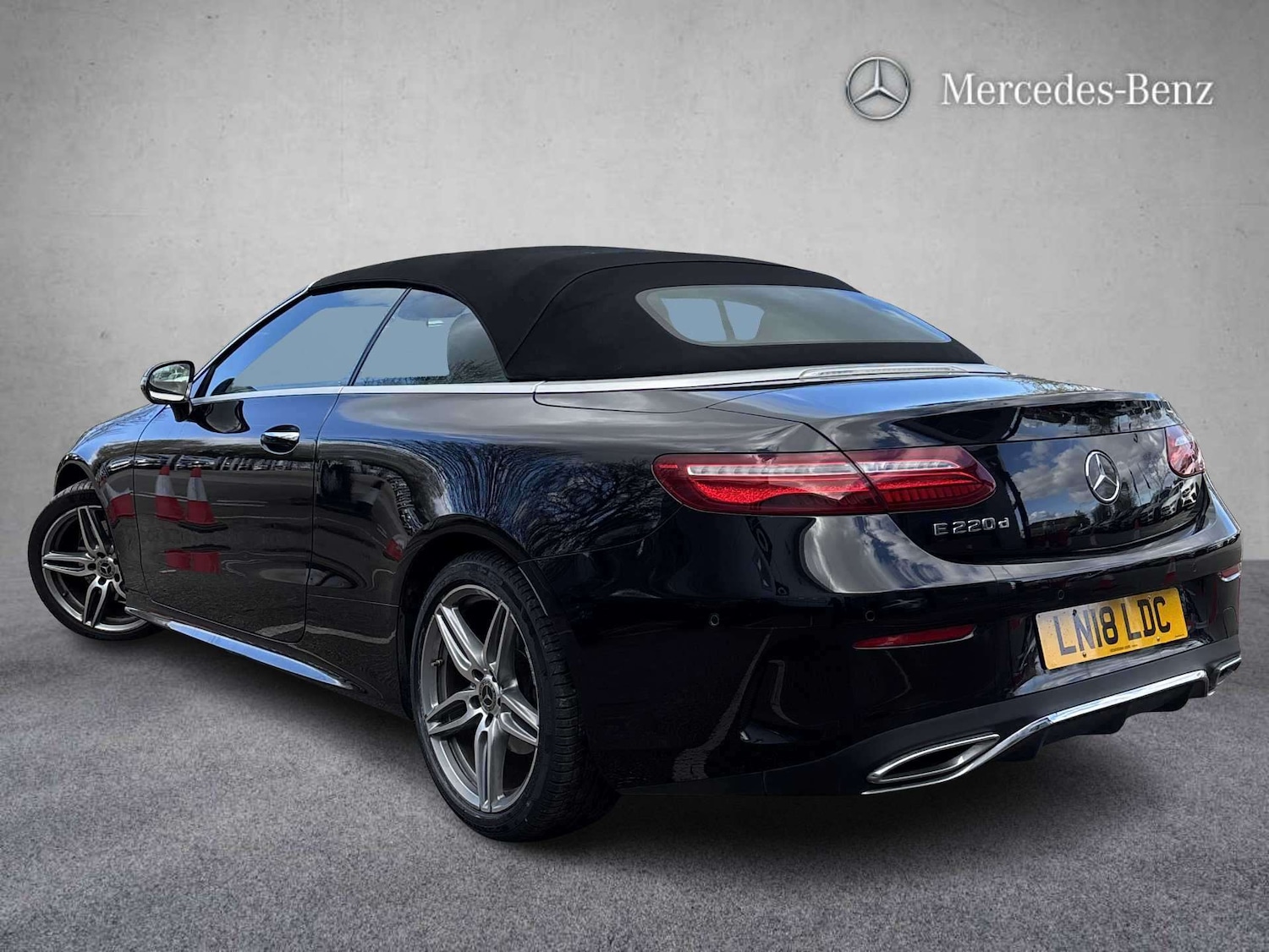 Used Mercedes-Benz E Class 2018 for sale - 78209042: Photo 2