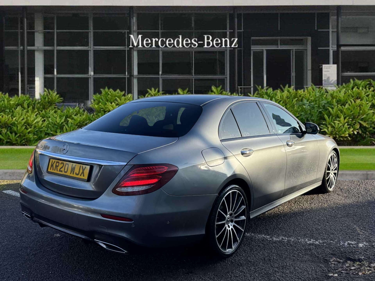 Used Mercedes-Benz E Class 2020 for sale - 76501947: Photo 10