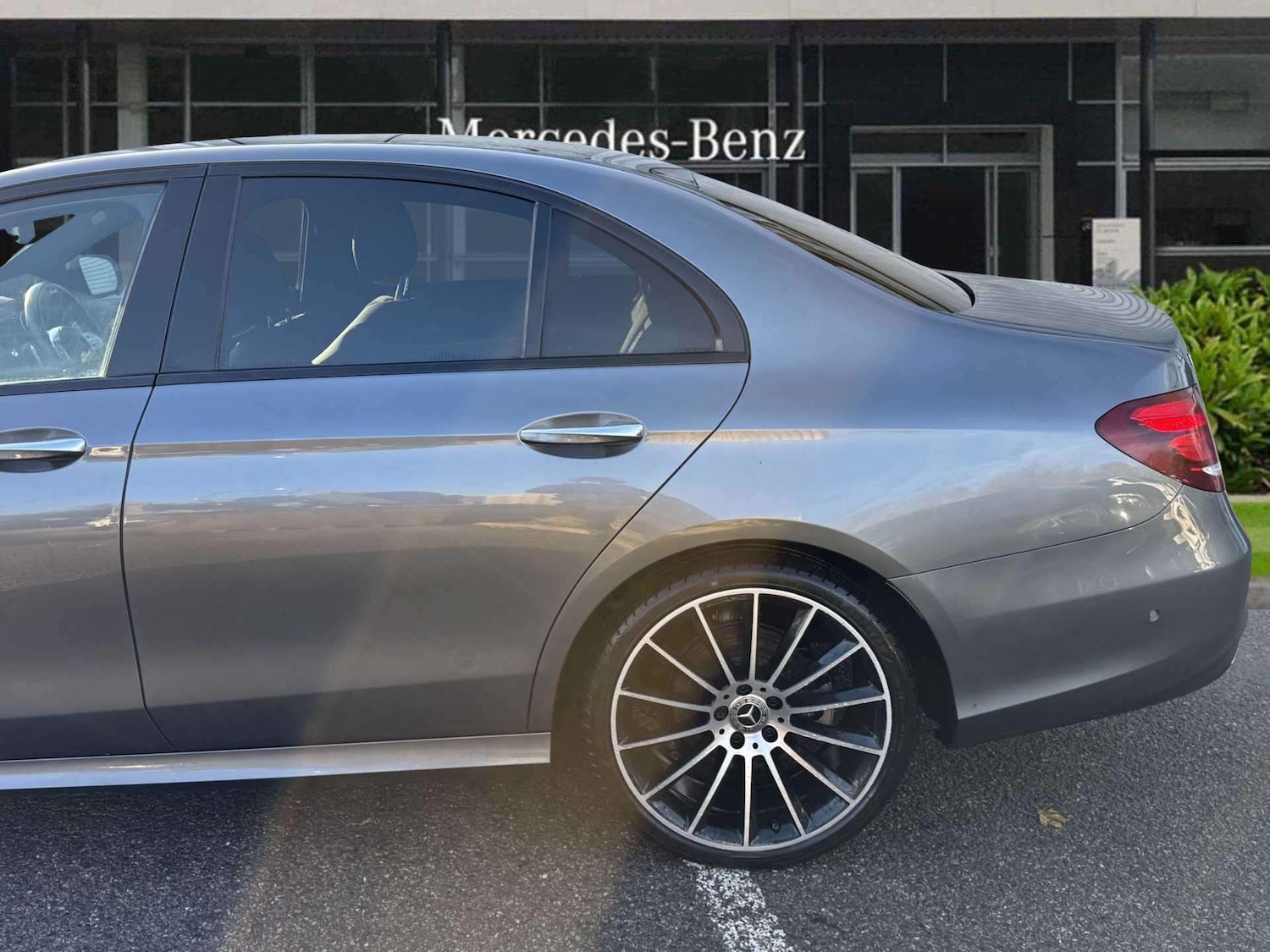 Used Mercedes-Benz E Class 2020 for sale - 76501947: Photo 6