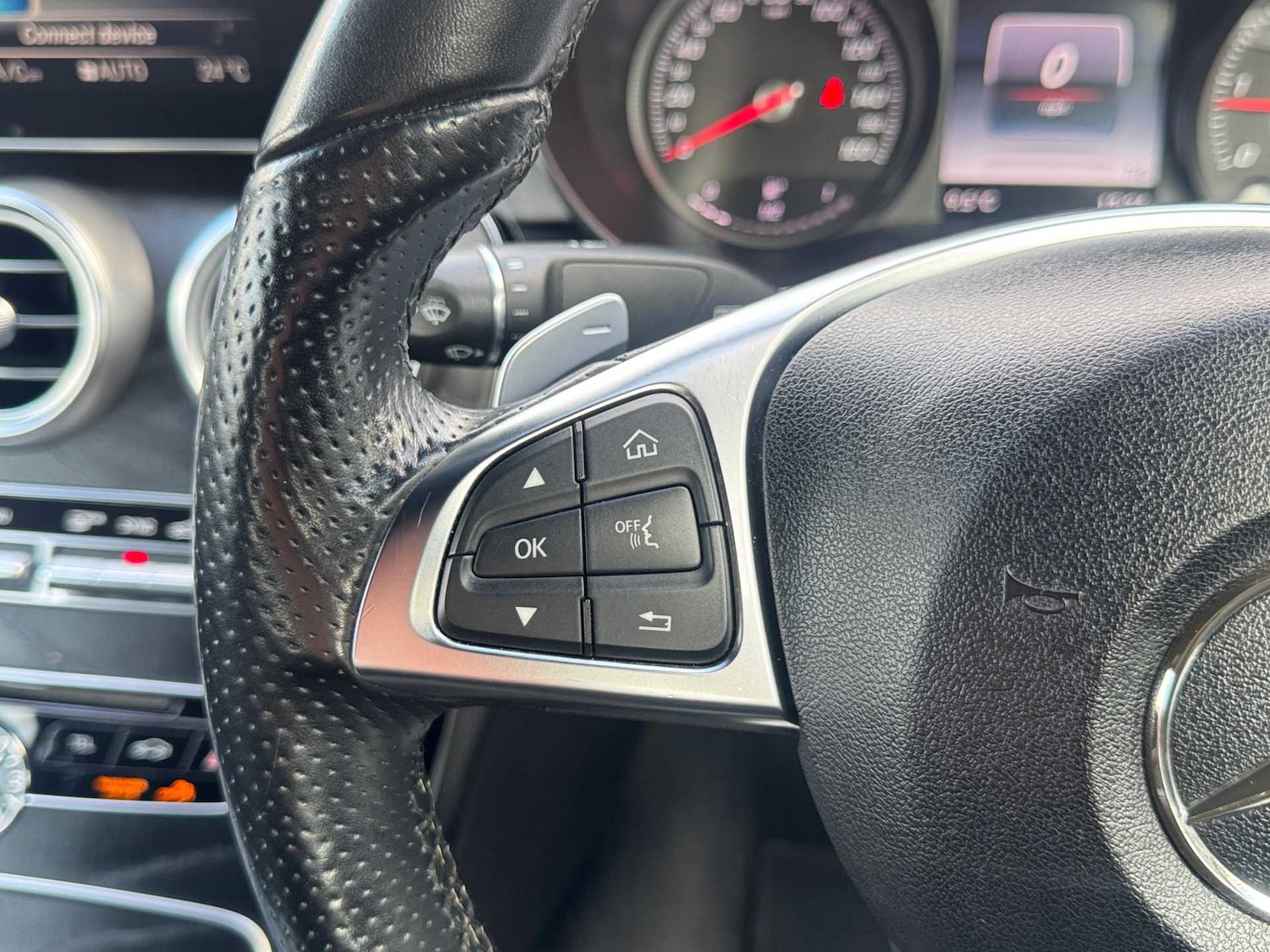 Used Mercedes-Benz C Class 2018 for sale - 77281795: Photo 28