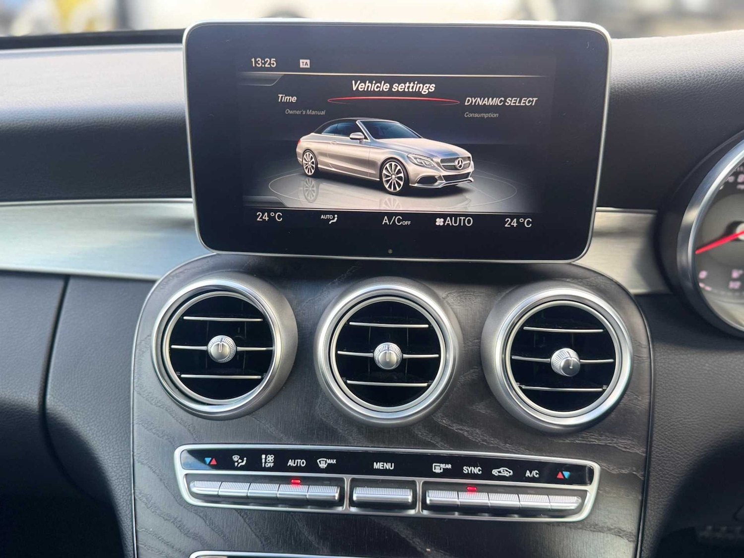 Used Mercedes-Benz C Class 2018 for sale - 77281795: Photo 34