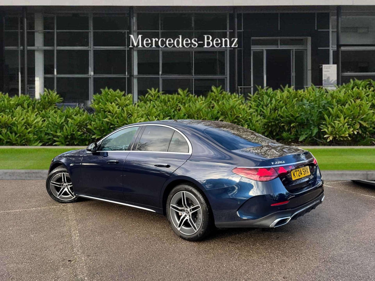 Used Mercedes-Benz E Class 2024 for sale - 77206459: Photo 2