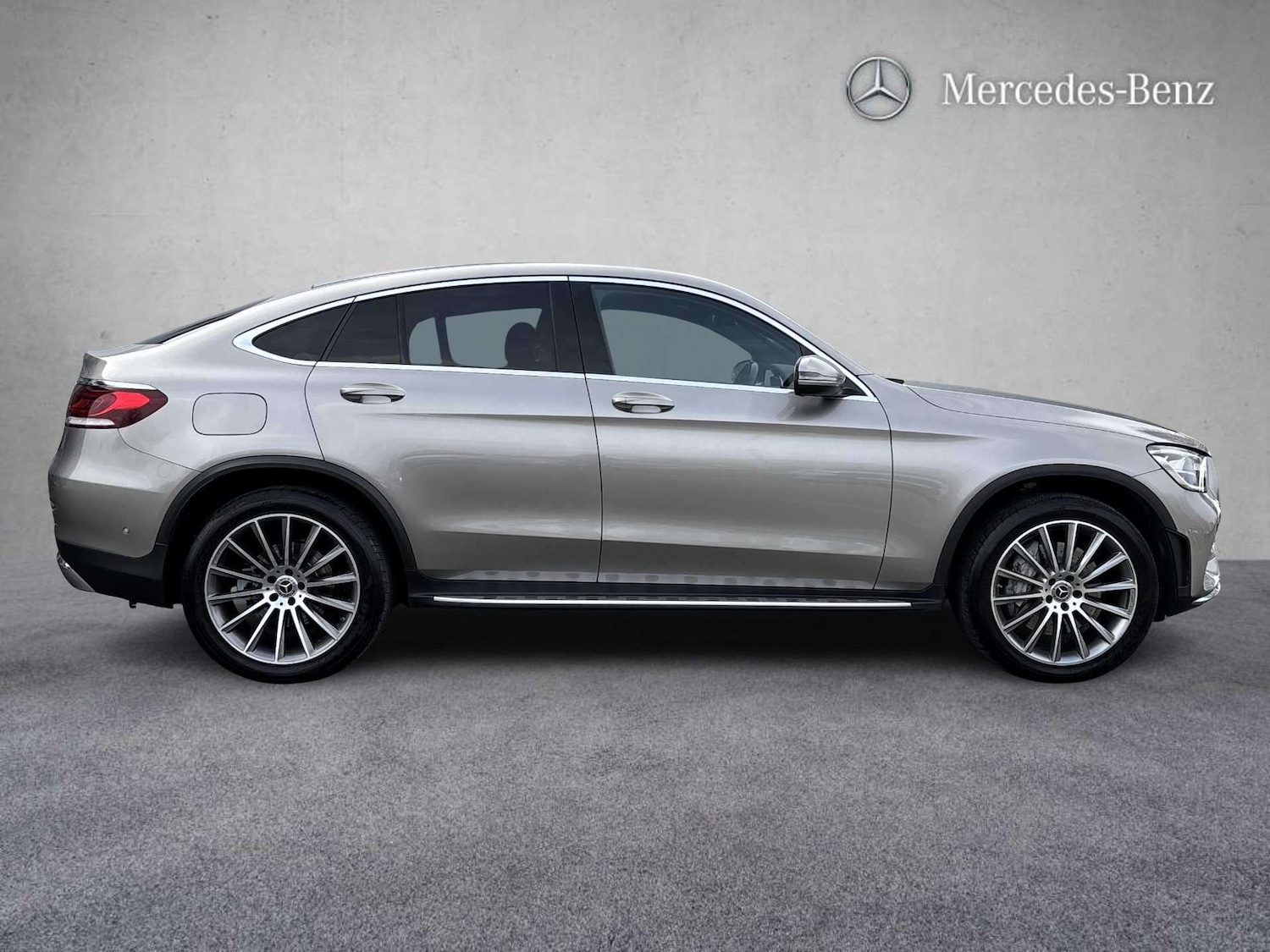 Used Mercedes-Benz GLC 2021 for sale - 78037531: Photo 2