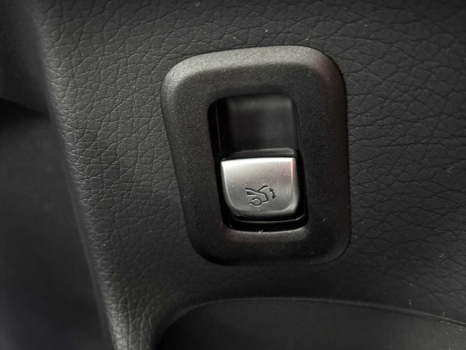 Used Mercedes-Benz GLC 2021 for sale - 78037531: Photo 34