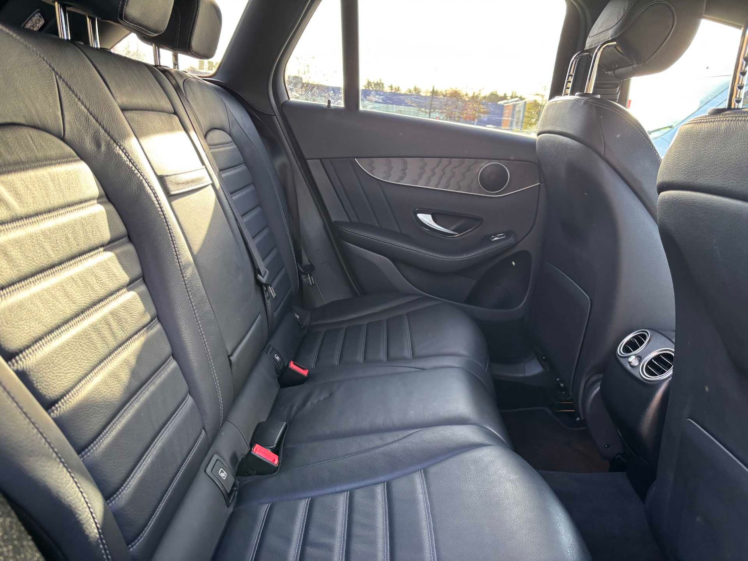 Used Mercedes-Benz GLC 2020 for sale - 77500315: Photo 15