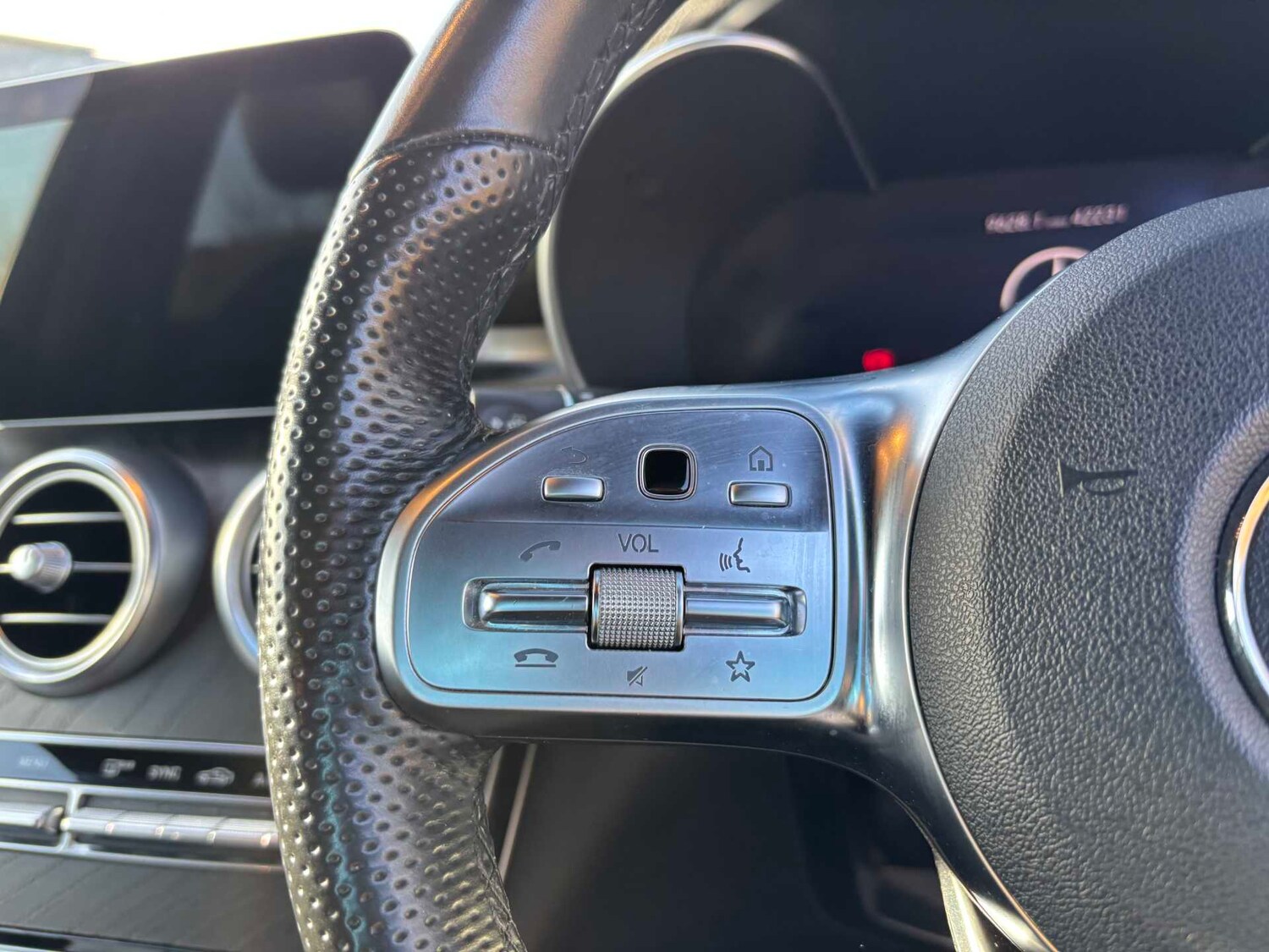 Used Mercedes-Benz GLC 2020 for sale - 77500315: Photo 18