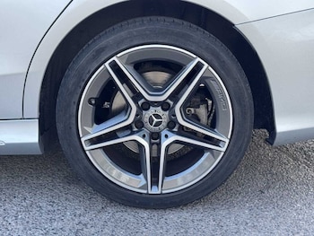 Used Mercedes-Benz C-Class 2019 for sale - 75689118: Photo