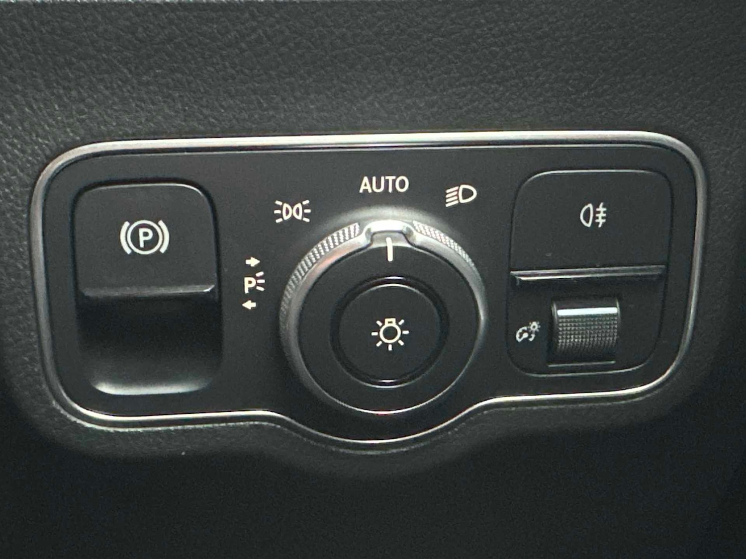 Used Mercedes-Benz EQA 2021 for sale - 76916121: Photo 26