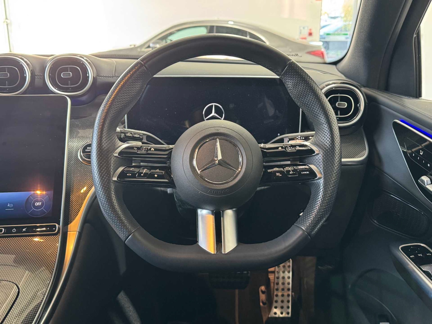 Used Mercedes-Benz GLC 2023 for sale - 77011083: Photo 24