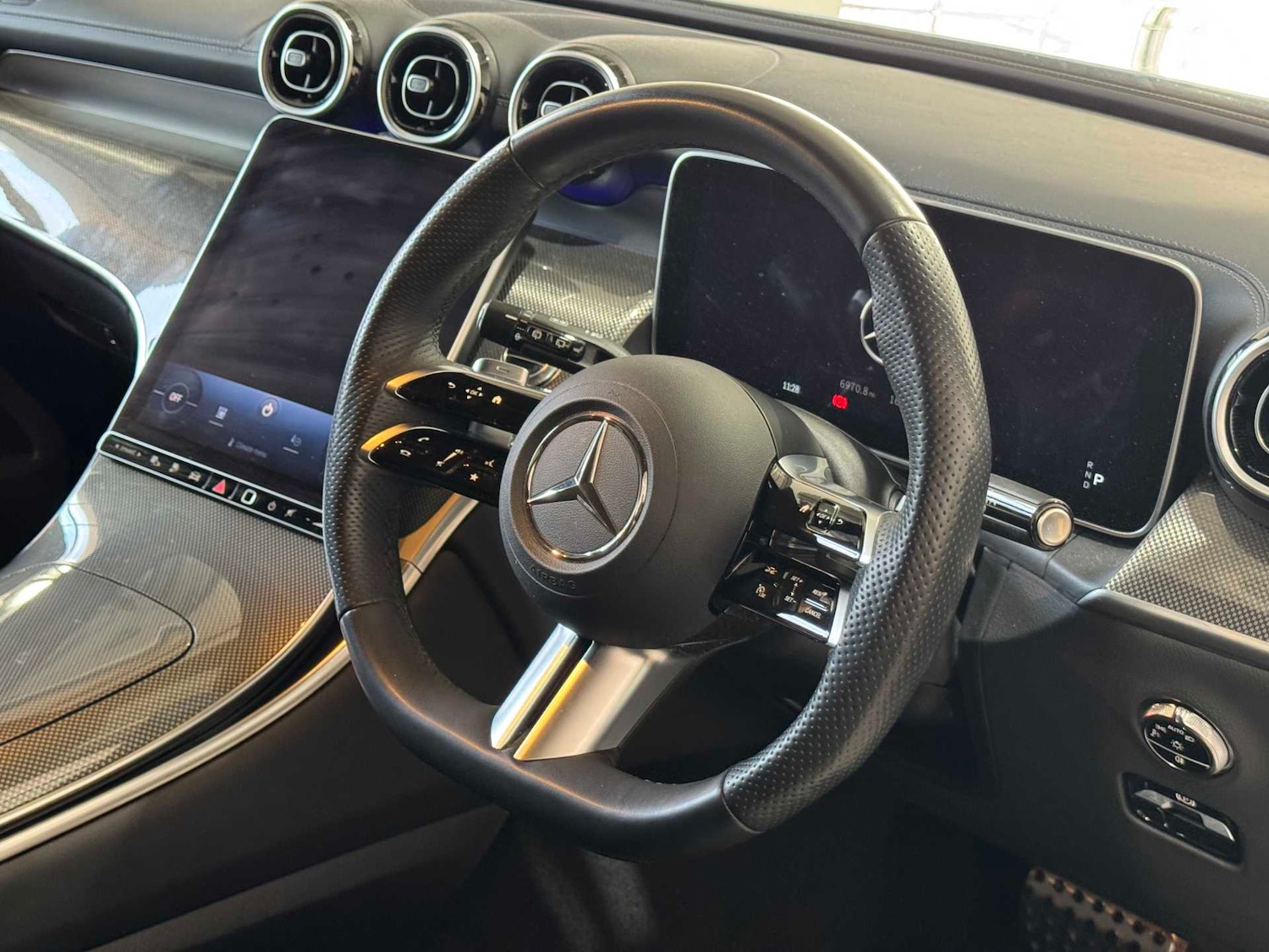 Used Mercedes-Benz GLC 2023 for sale - 77011083: Photo 27