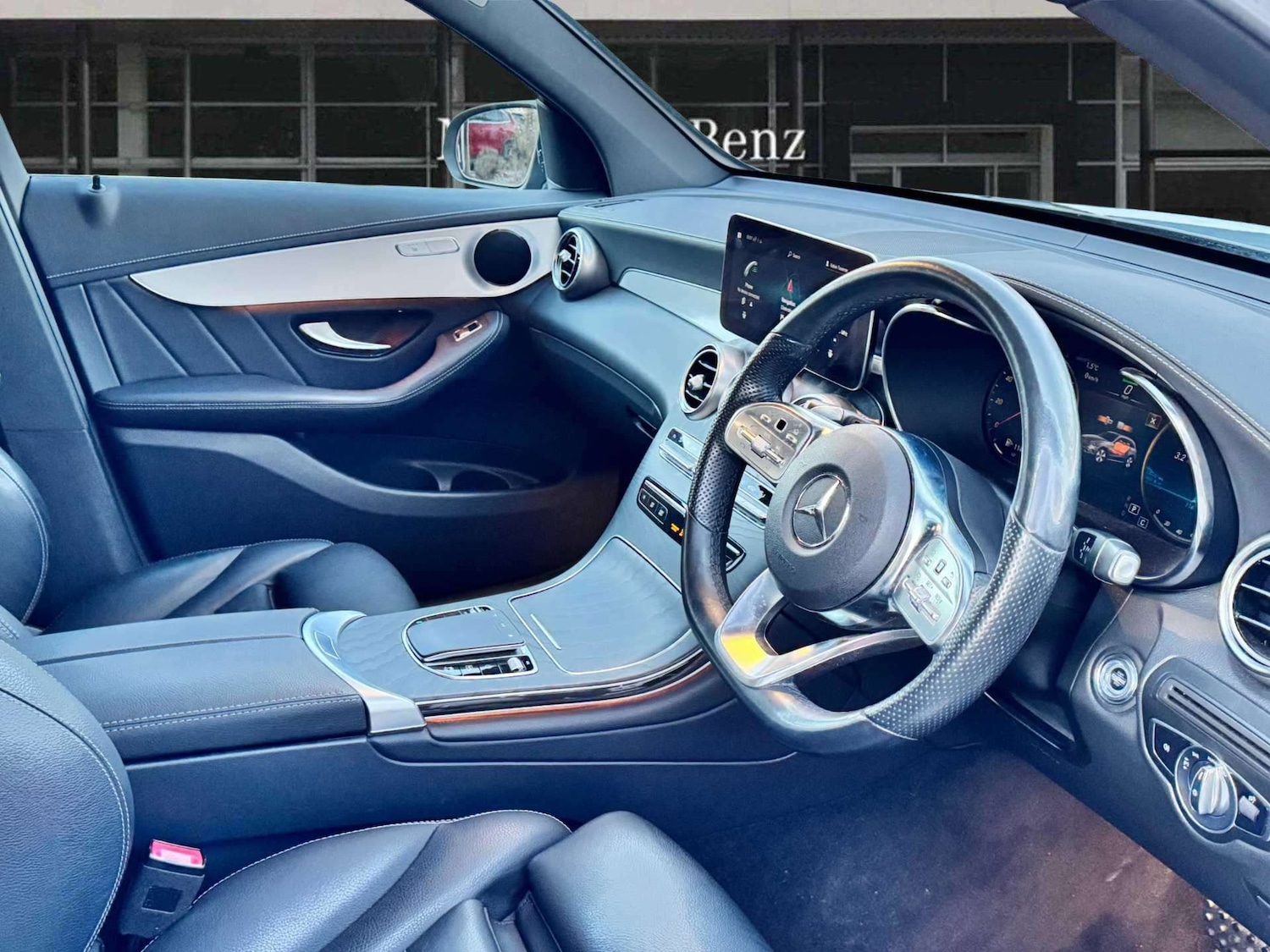 Used Mercedes-Benz GLC 2022 for sale - 77103157: Photo 11