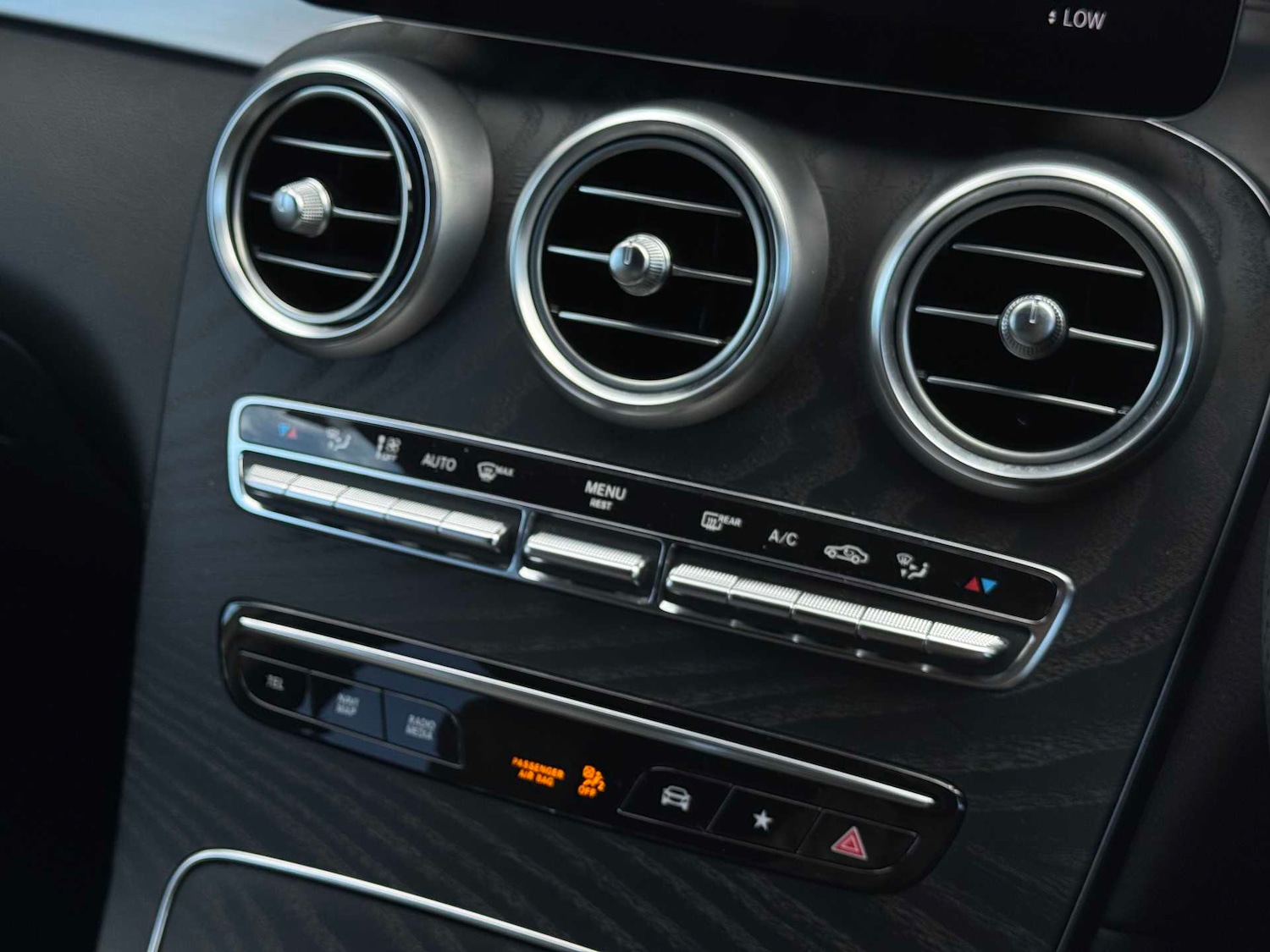 Used Mercedes-Benz GLC 2022 for sale - 76774226: Photo 35