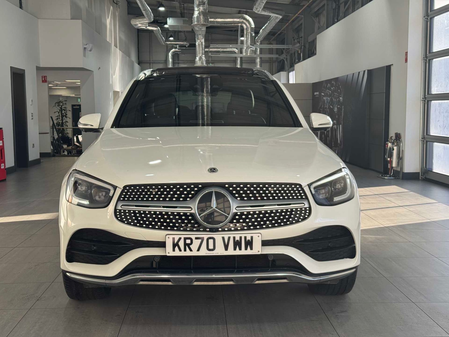 Used Mercedes-Benz GLC 2020 for sale - 76978792: Photo 2