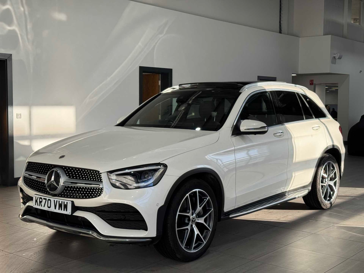 Used Mercedes-Benz GLC 2020 for sale - 76978792: Photo 3